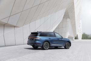 Lincoln Aviator Presidential 2020 года  (CN)